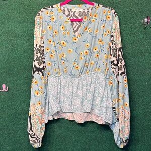 438 NWOT Oli&Hali Boho long sleeve shirt, top